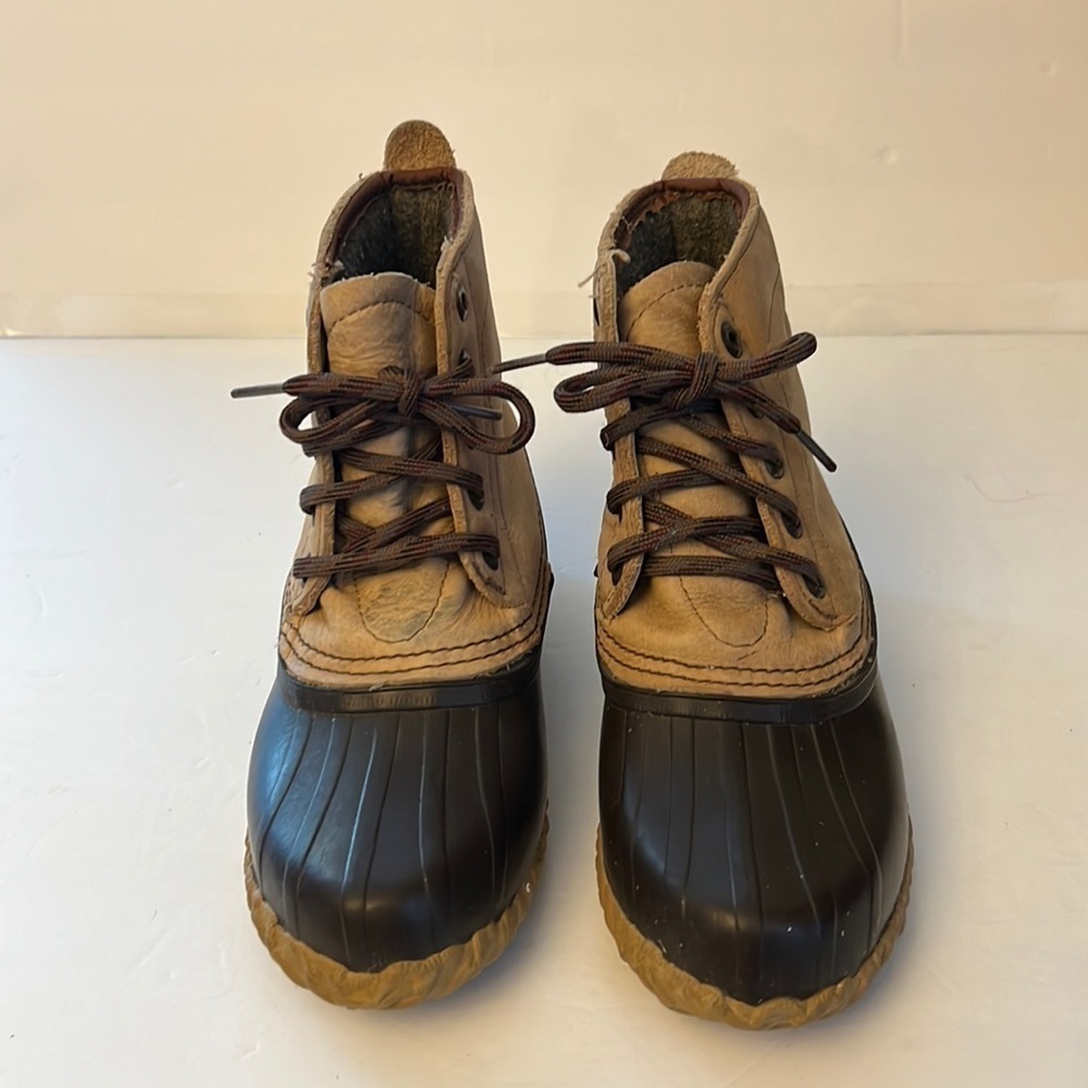 Women’s Sorel Leather Rubber Boots Handcrafted in Canada Wool Lined Size 6 - Picture 1 of 11
